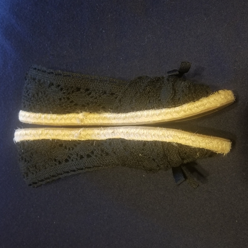 Color 2/2: VGUC 6M "Lana" peep toe black espadrille flats, & box - Picture 3 of 7